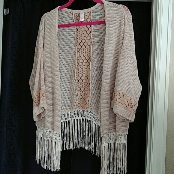 No Boundaries Sweaters - XXL Boho type bolero
